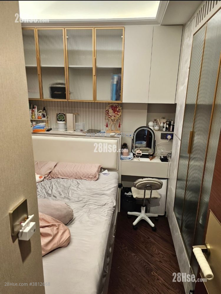 The Vertex Sell 2 Bedrooms , 1 Bathroom 446 ft²