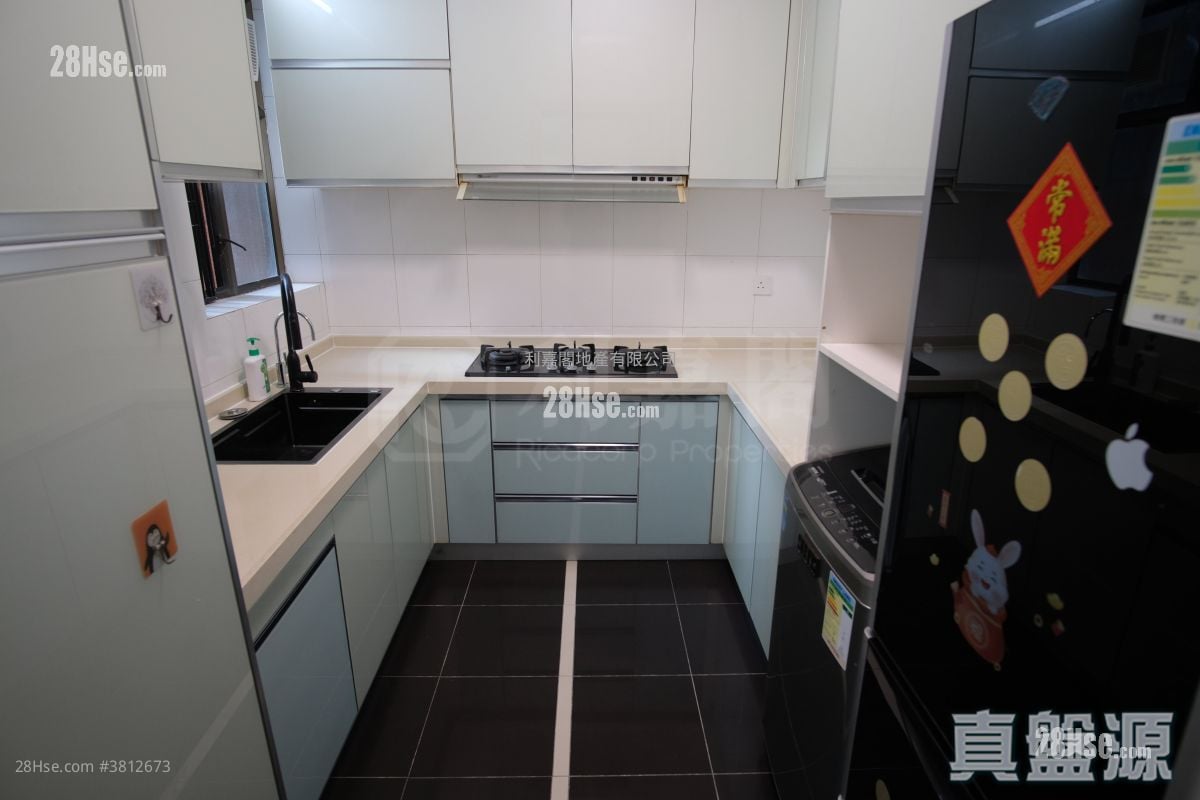 寶翠園 售盤 3 房 , 2 浴室 898 平方呎