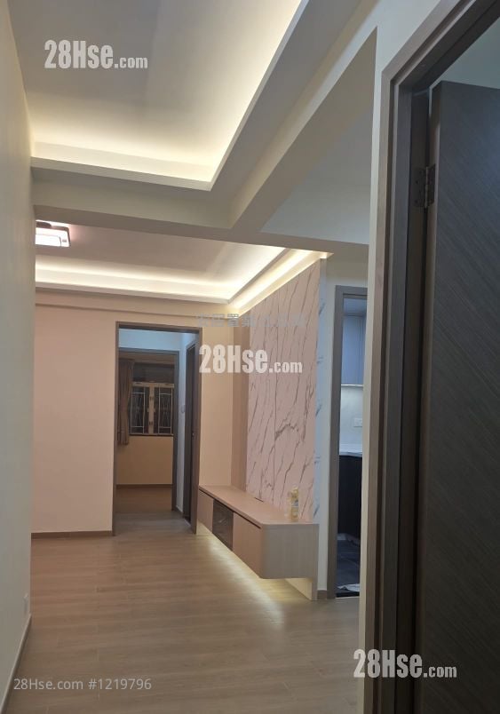 On Shun Building Sell 3 Bedrooms , 1 Bathroom 544 ft²