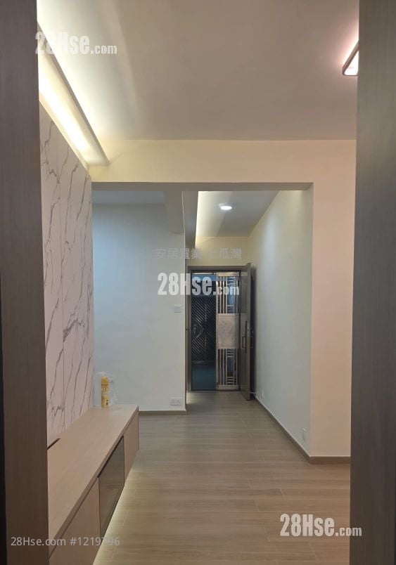 On Shun Building Sell 3 Bedrooms , 1 Bathroom 544 ft²