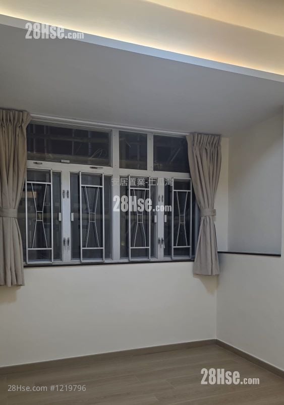 On Shun Building Sell 3 Bedrooms , 1 Bathroom 544 ft²