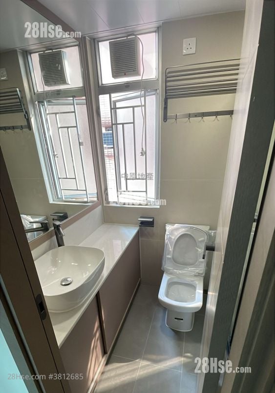 疊翠軒 售盤 3 房 , 2 浴室 591 平方呎