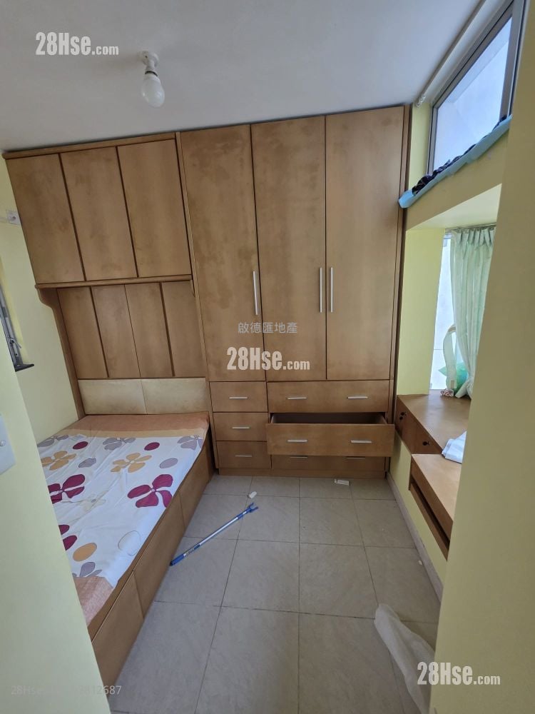 茵怡花园 售盘 3 房 , 2 浴室 555 平方尺