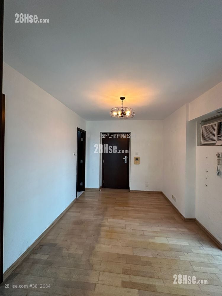 Grand Waterfront Rental 2 Bedrooms , 1 Bathroom 361 ft²