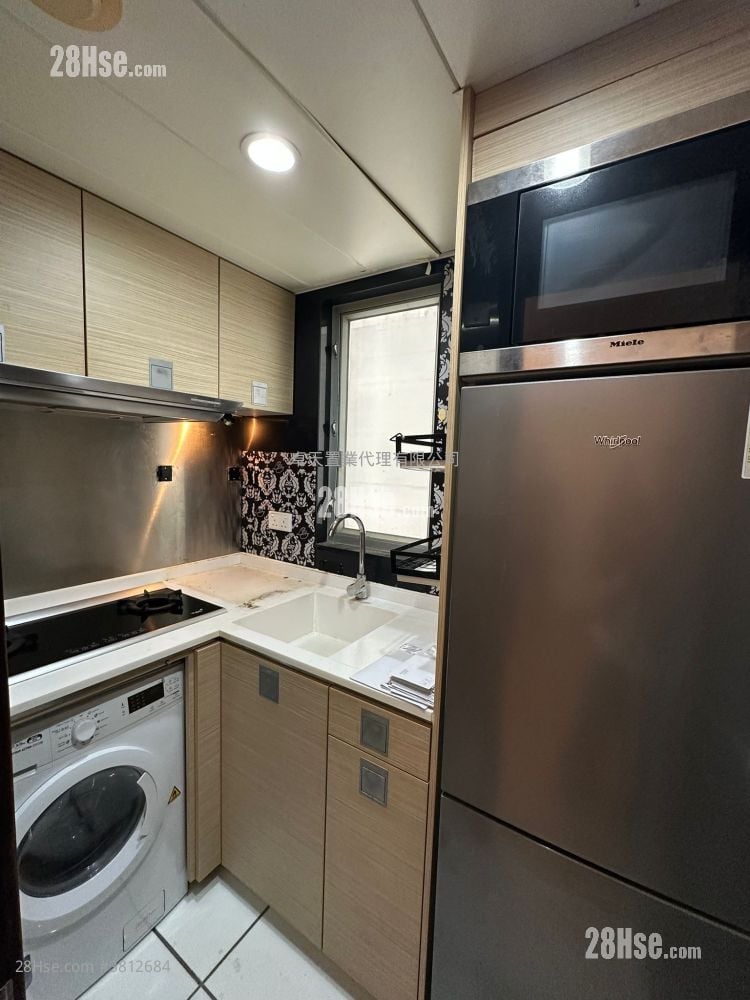 Grand Waterfront Rental 2 Bedrooms , 1 Bathroom 361 ft²