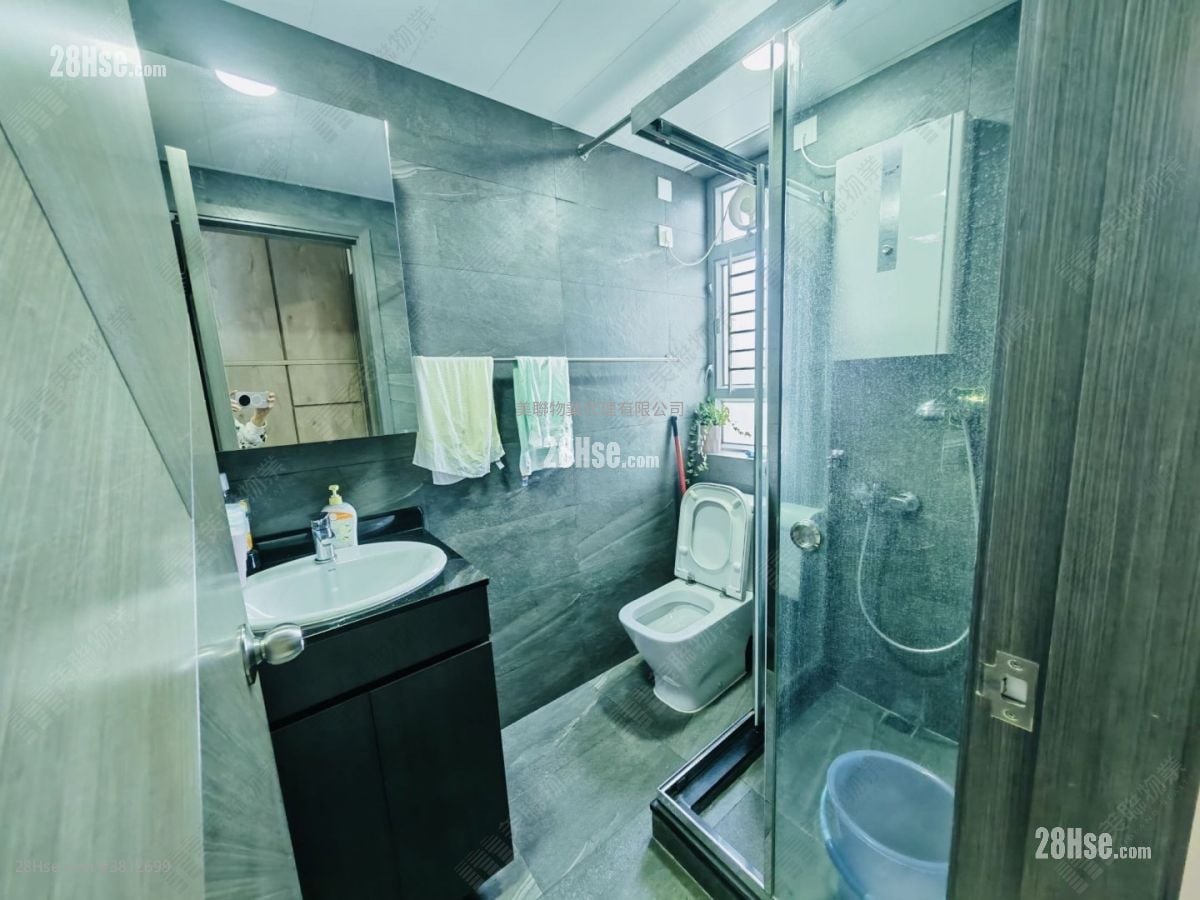 Shan Lai Court Sell 385 ft²