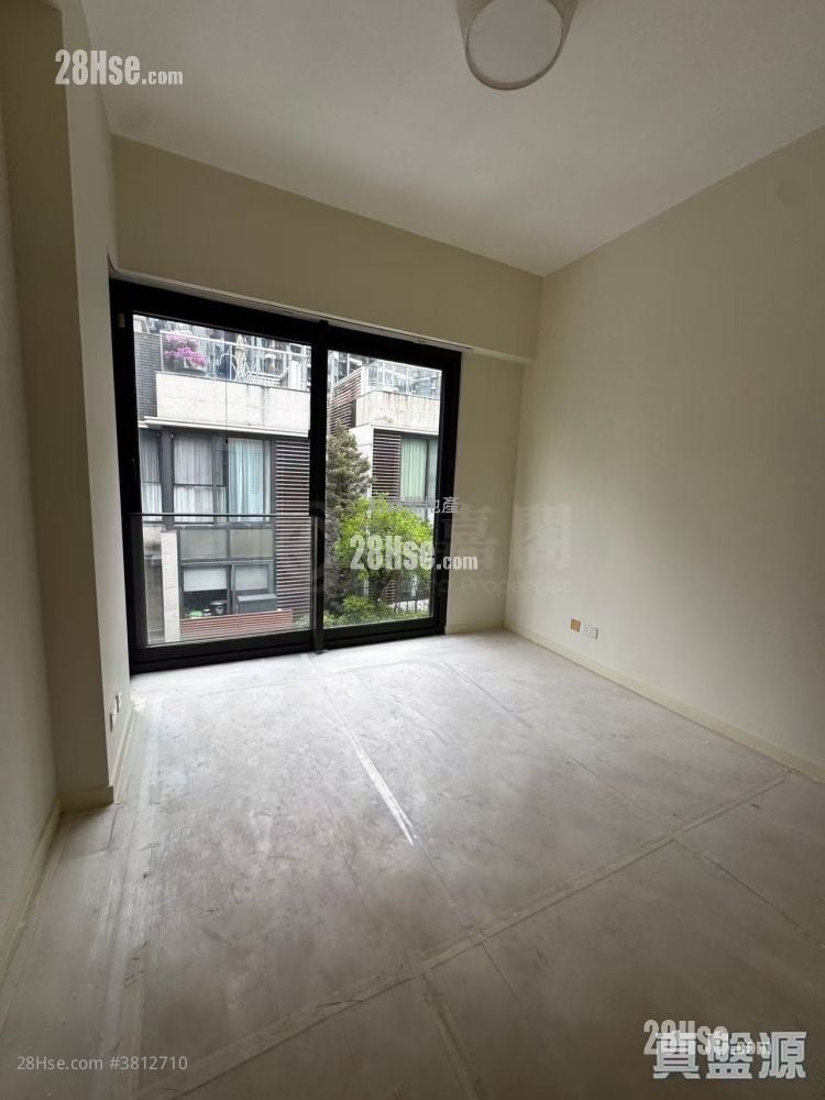 Avignon Sell 4 Bedrooms 2,586 ft²