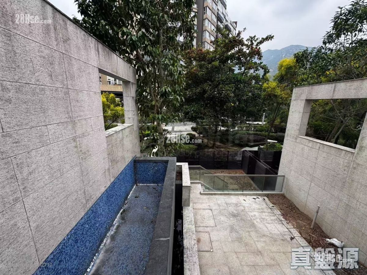 Avignon Sell 4 Bedrooms 2,586 ft²