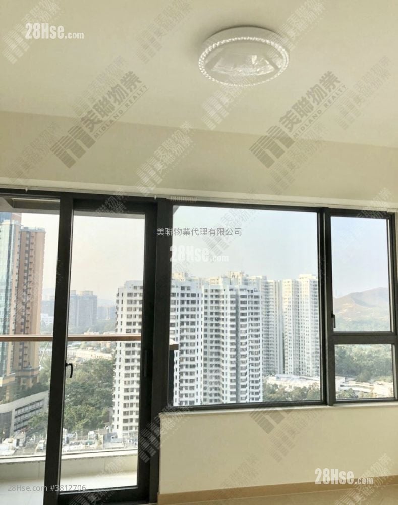 Commune Modern Sell 235 ft²