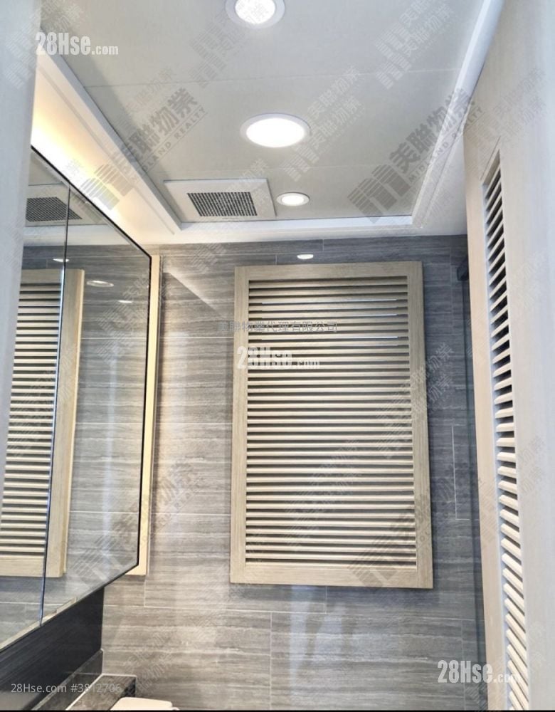 Commune Modern Sell 235 ft²