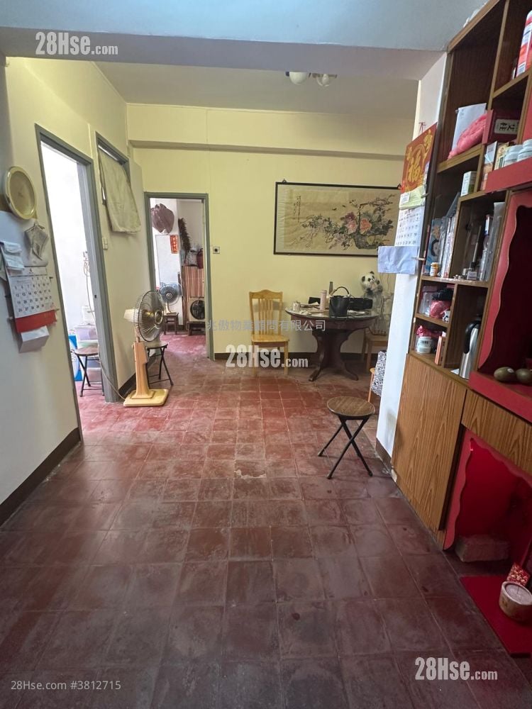 Un Chau Street Sell 3 Bedrooms , 1 Bathroom 589 ft²