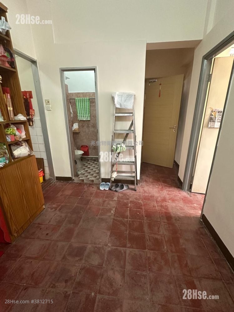 Un Chau Street Sell 3 Bedrooms , 1 Bathroom 589 ft²