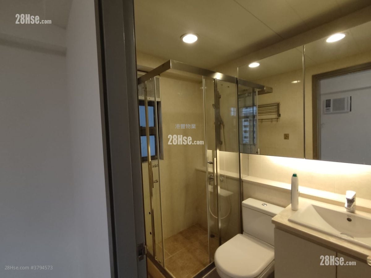 Fortress Garden Rental 3 Bedrooms , 2 Bathrooms 650 ft²