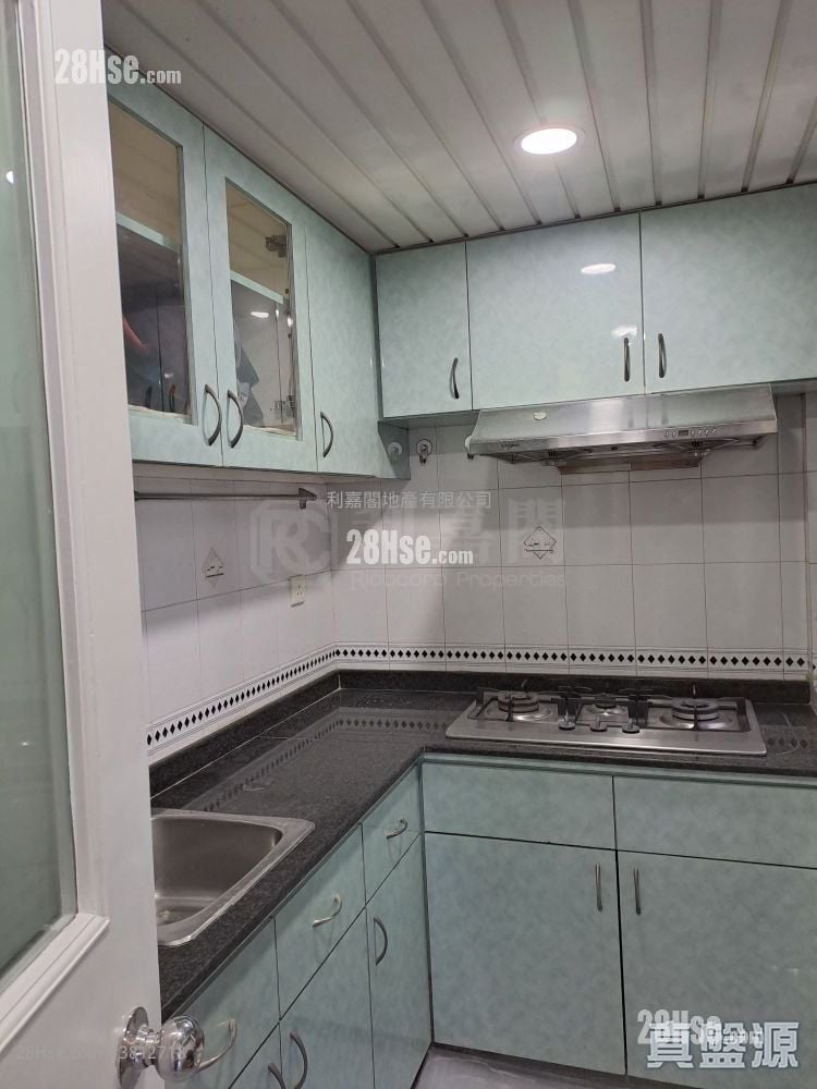 康怡花園 售盤 3 房 , 1 浴室 605 平方呎