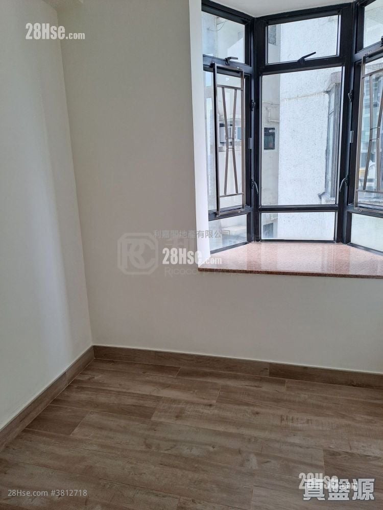 康怡花園 售盤 3 房 , 1 浴室 605 平方呎