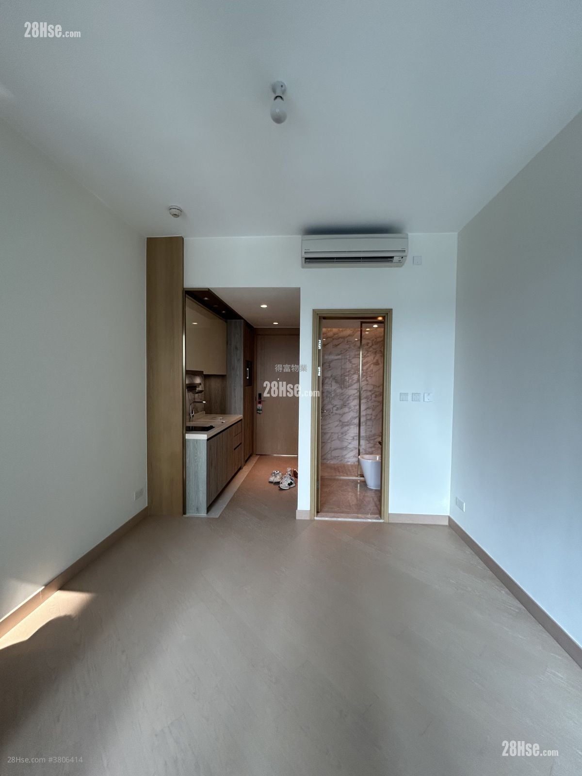 Grand Victoria Rental Studio , 1 Bathroom 278 ft²