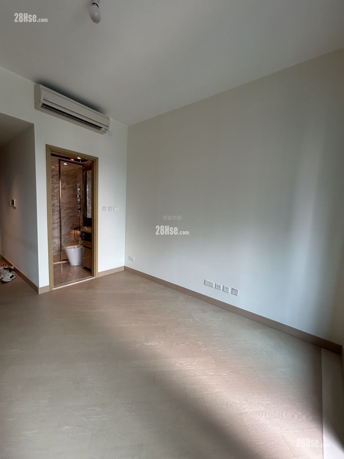 Grand Victoria Rental Studio , 1 Bathroom 278 ft²