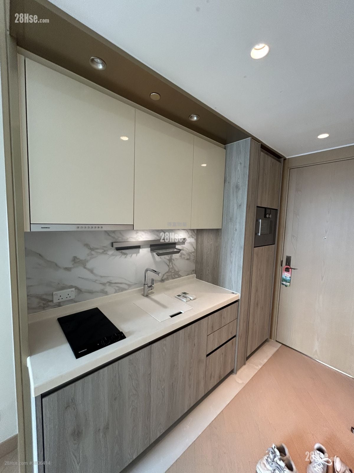 Grand Victoria Rental Studio , 1 Bathroom 278 ft²