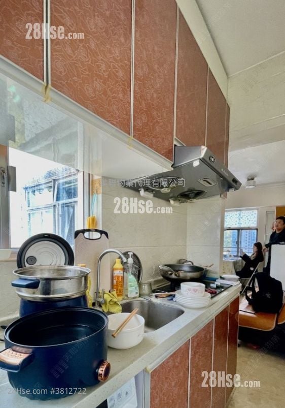 Grand Tower Sell 2 Bedrooms 293 ft²