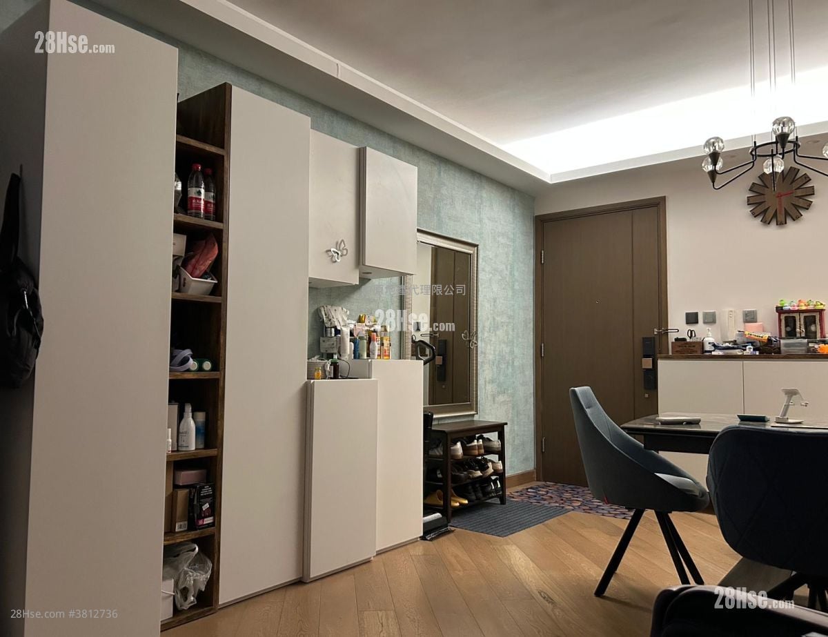 厅: 全城滙 售盘 3 房 , 2 浴室 800 平方尺