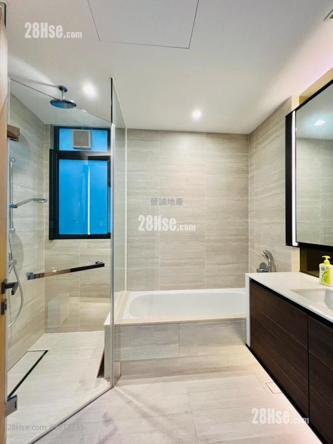 The Bloomsway Sell 4 Bedrooms , 4 Bathrooms 1,259 ft²