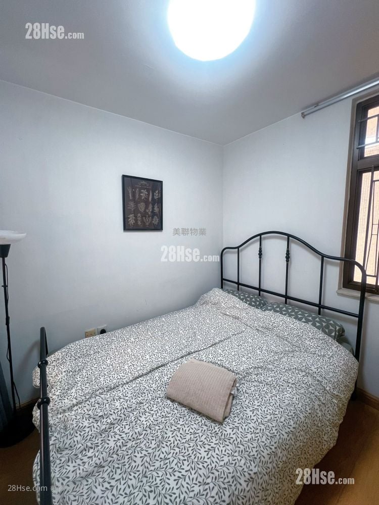 Luk Yeung Sun Chuen Rental 2 Bedrooms , 1 Bathroom 451 ft²