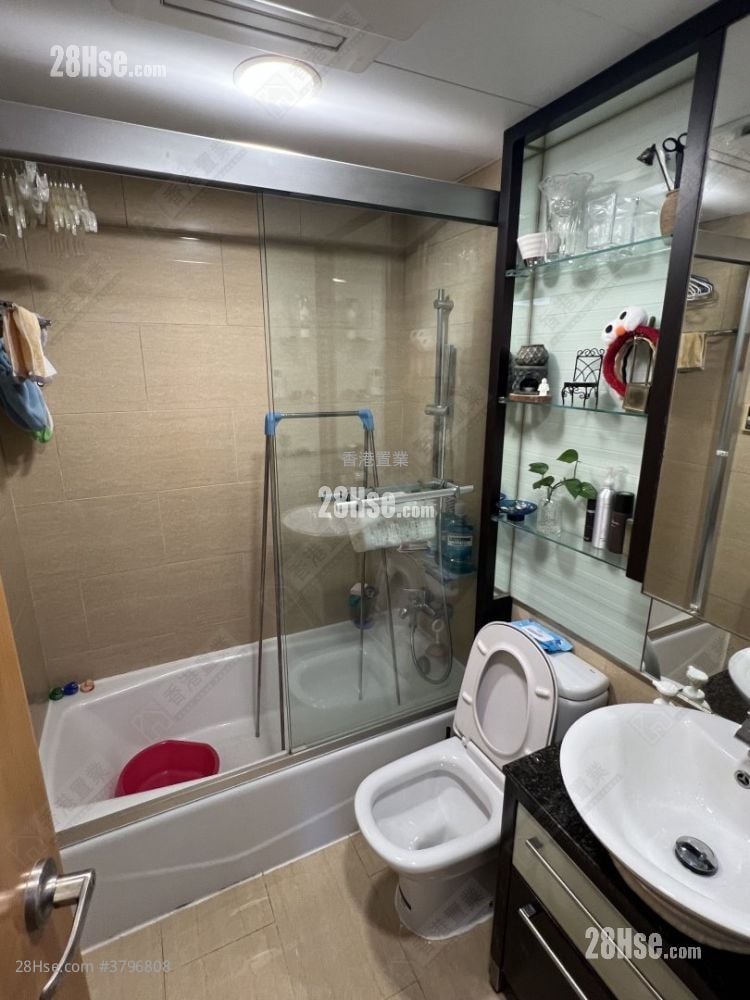 泓景台 售盘 3 房 735 平方尺