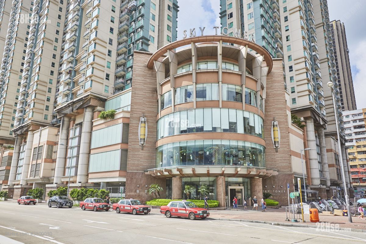 Sky Tower Sell 2 Bedrooms 452 ft²