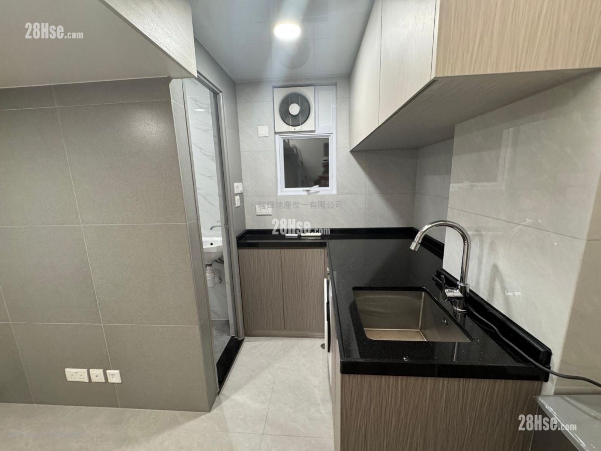 Bay View Mansion Rental Studio , 1 Bathroom 160 ft²