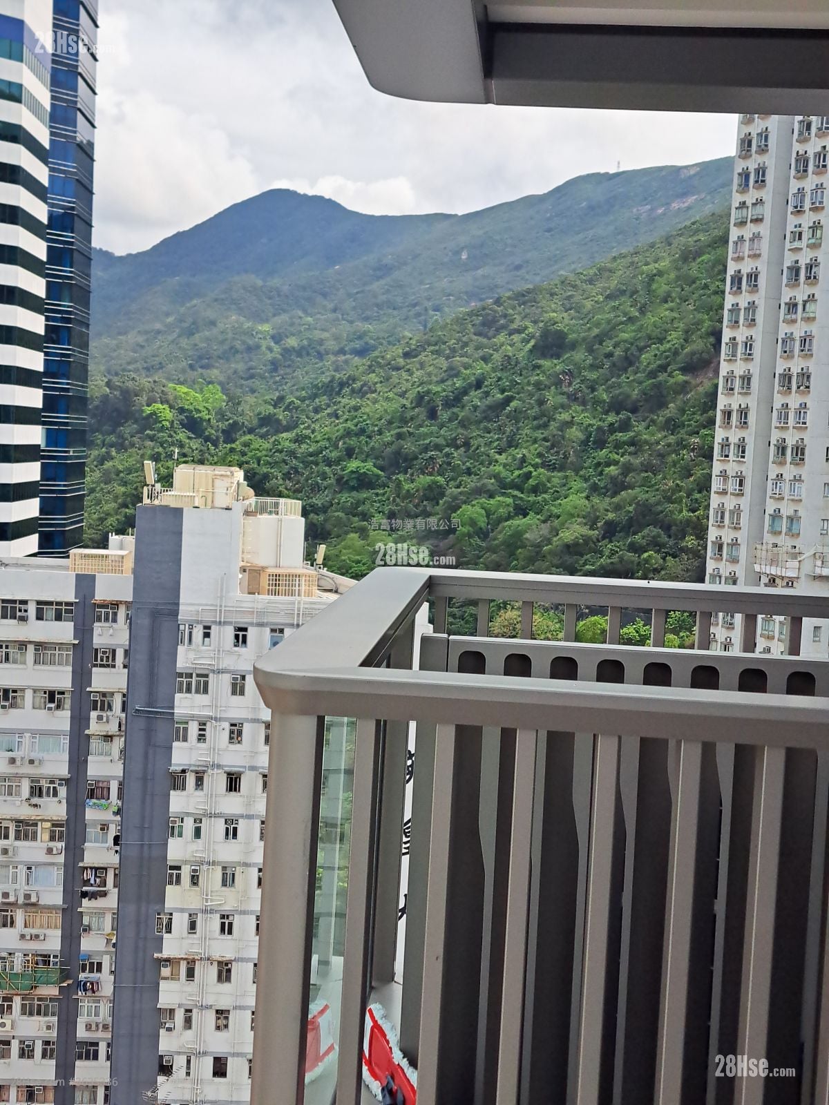 Finnie 租盘 2 房 , 1 浴室 361 平方尺