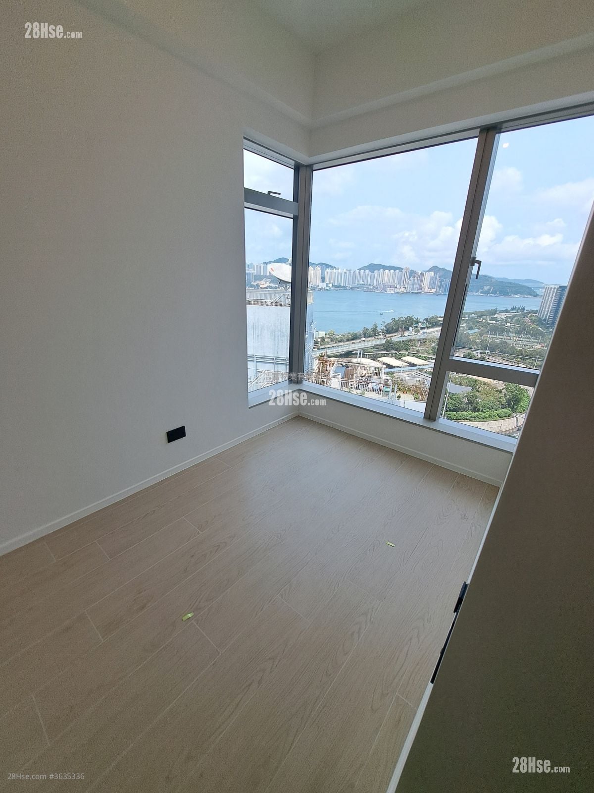 Finnie 租盘 2 房 , 1 浴室 361 平方尺