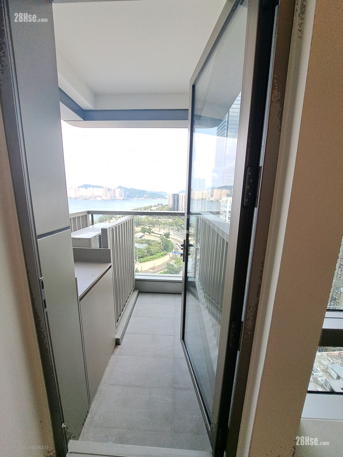 Finnie 租盘 2 房 , 1 浴室 361 平方尺