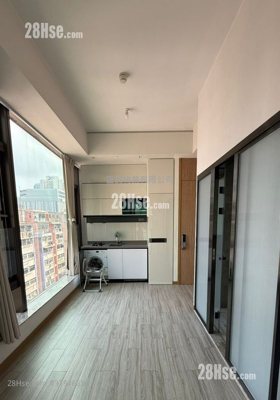 The Vantage Rental Studio , 1 Bathroom 218 ft²