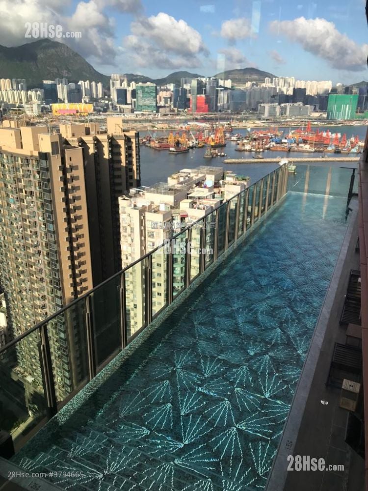 The Vantage Rental Studio , 1 Bathroom 218 ft²