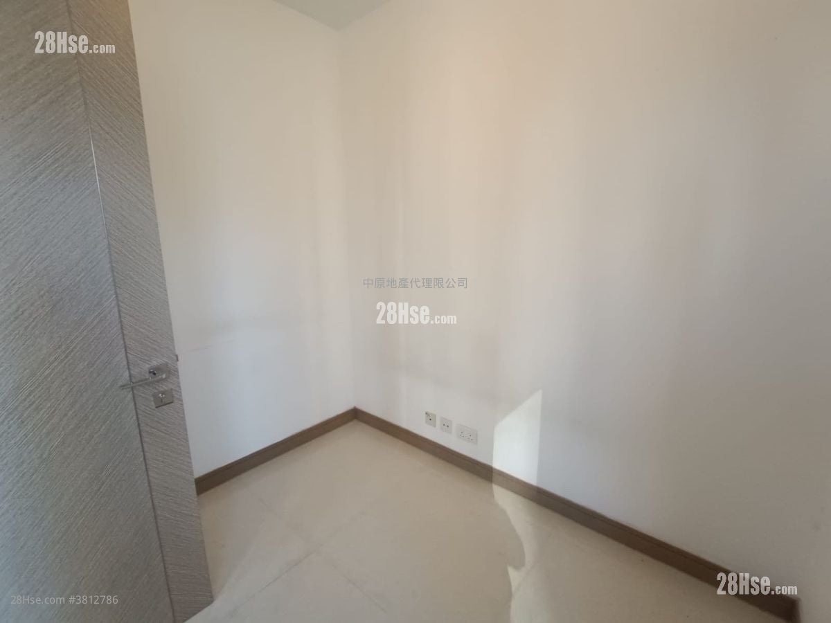 睡房 1: 海之恋 售盘 2 房 , 1 浴室 527 平方尺