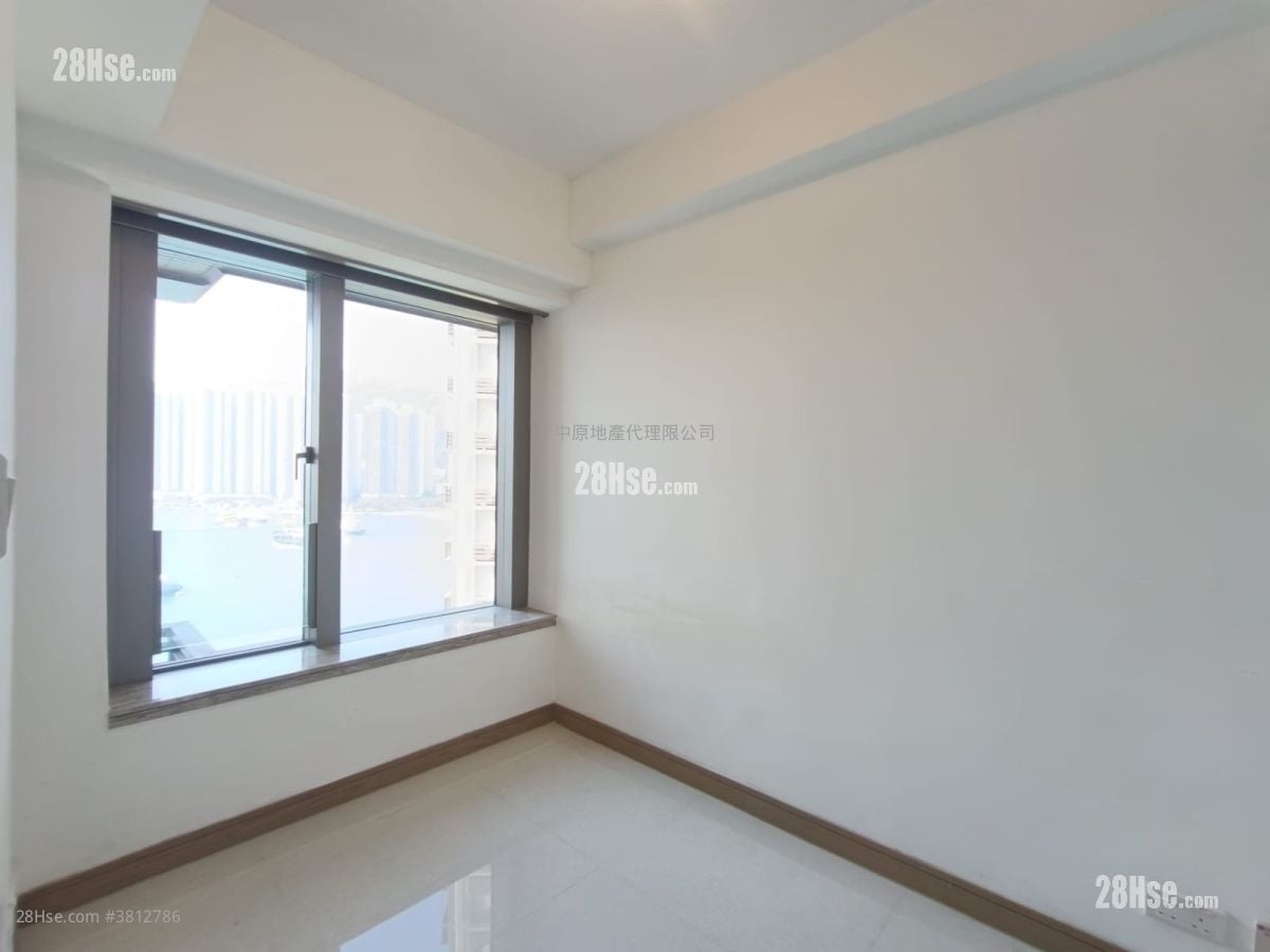 主人房: 海之恋 售盘 2 房 , 1 浴室 527 平方尺