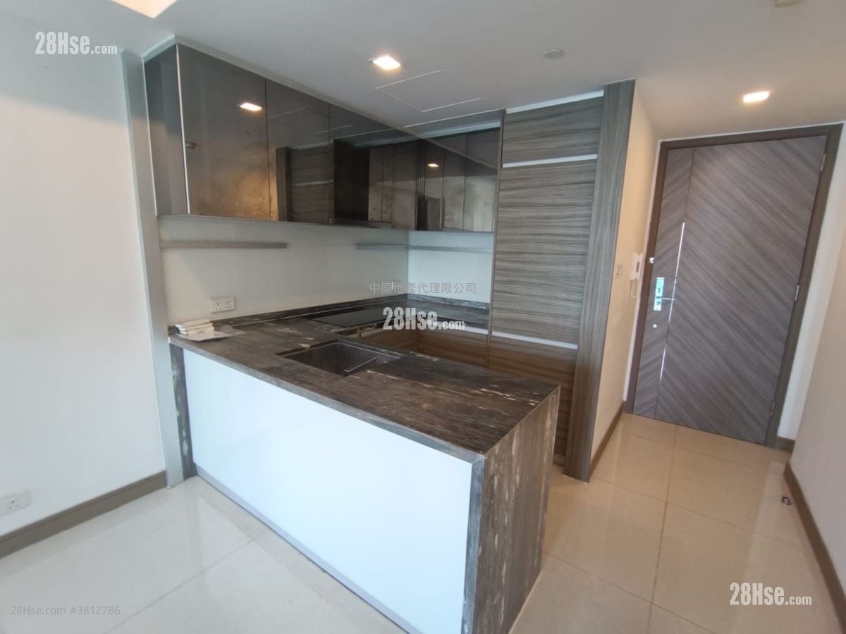 厨房: 海之恋 售盘 2 房 , 1 浴室 527 平方尺