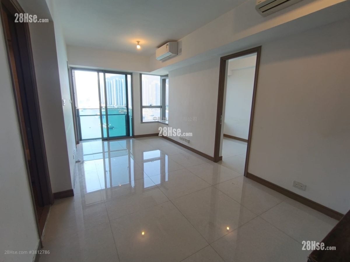 厅: 海之恋 售盘 2 房 , 1 浴室 527 平方尺