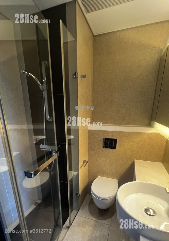 Queen's Cube Sell 289 ft²