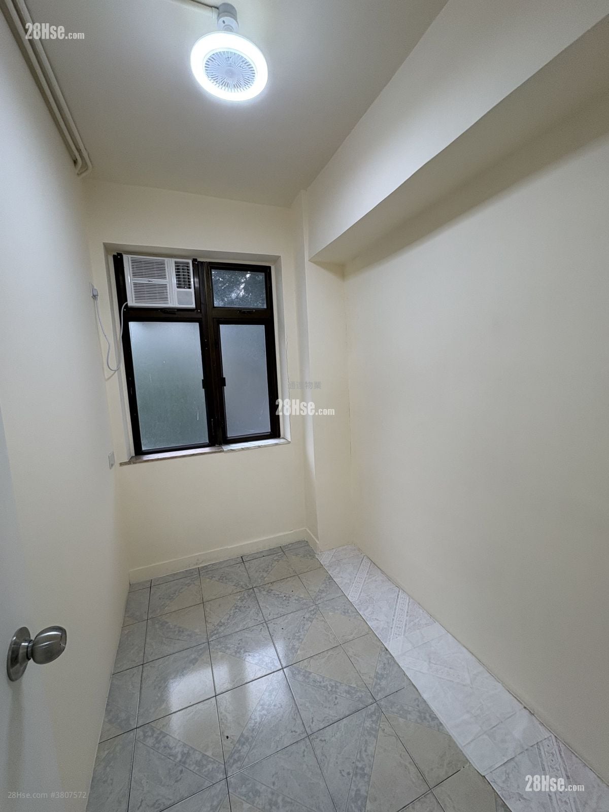 Chinese Mansion Rental 3 Bedrooms , 1 Bathroom 363 ft²