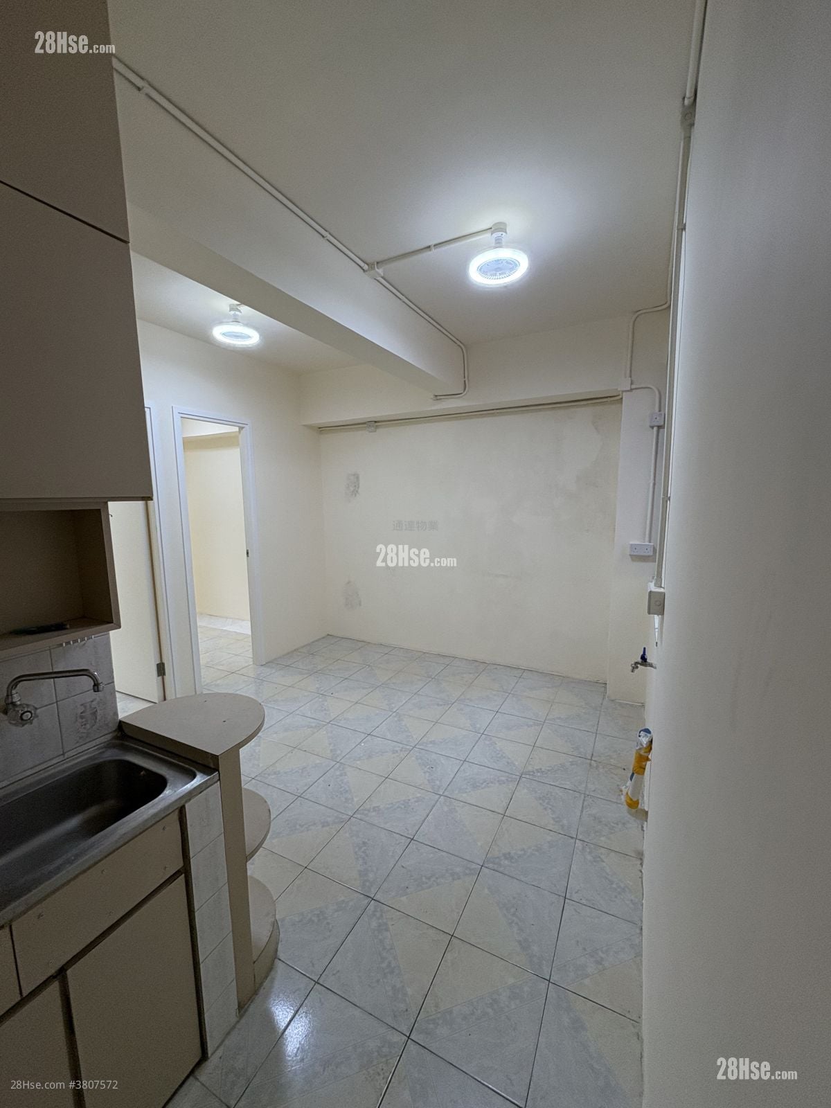 Chinese Mansion Rental 3 Bedrooms , 1 Bathroom 363 ft²