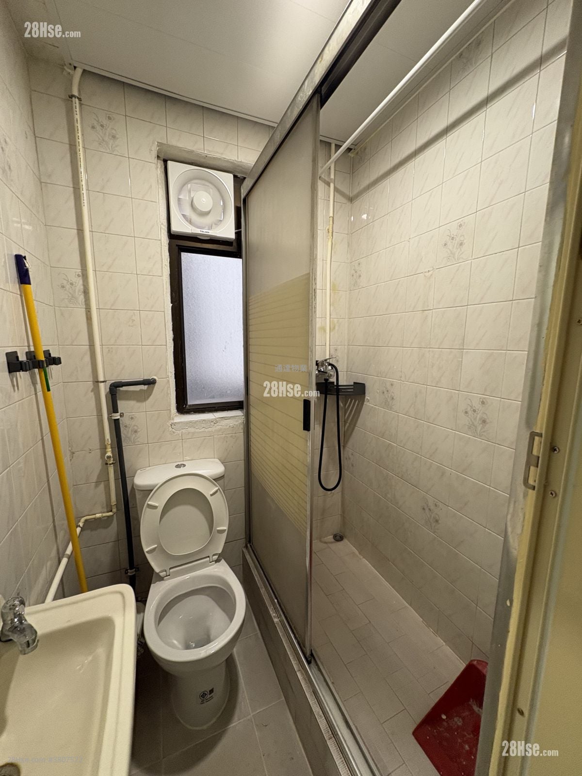 Chinese Mansion Rental 3 Bedrooms , 1 Bathroom 363 ft²