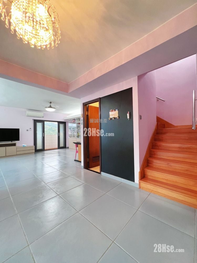 Rhine Terrace Sell 1,206 ft²