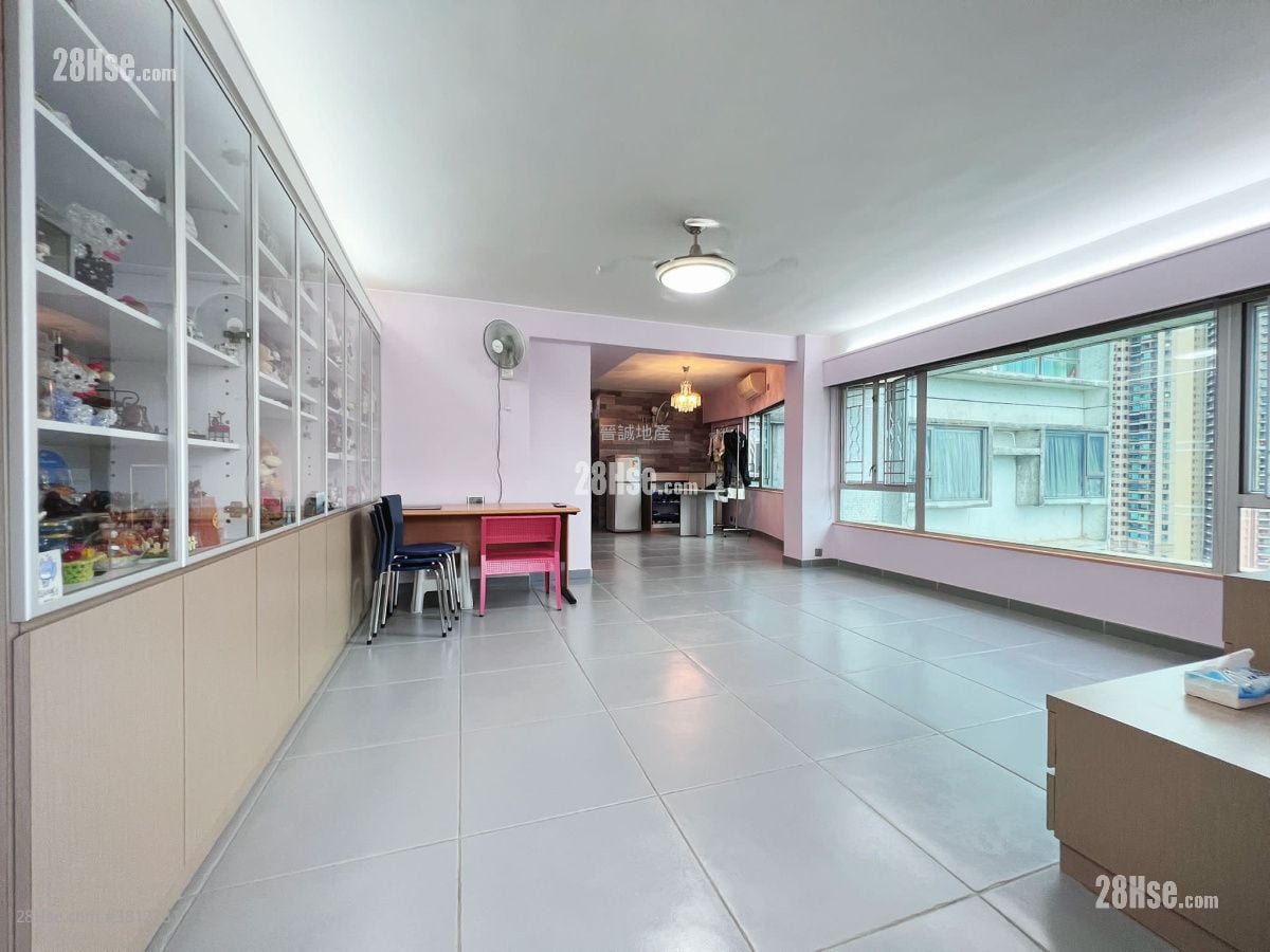 Rhine Terrace Sell 1,206 ft²