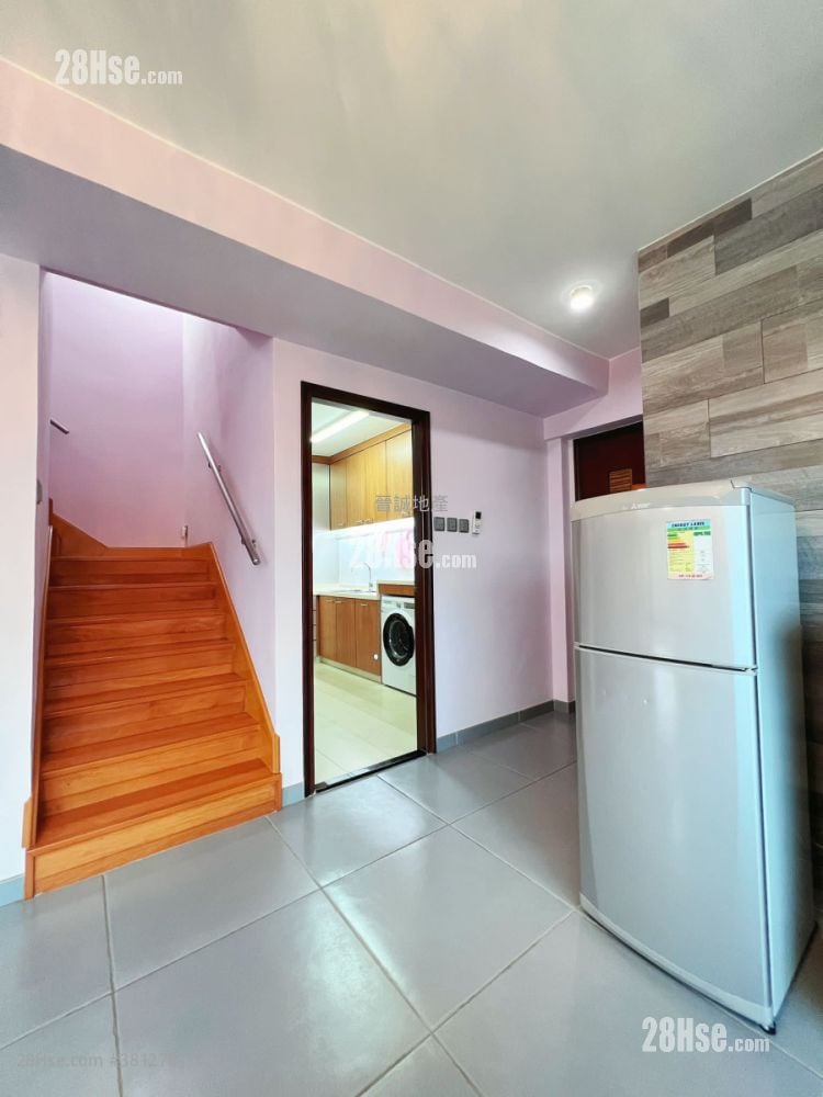 Rhine Terrace Sell 1,206 ft²