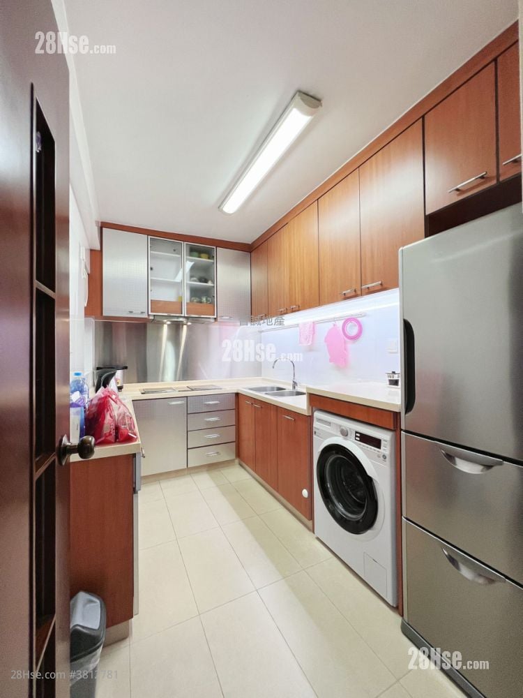 Rhine Terrace Sell 1,206 ft²