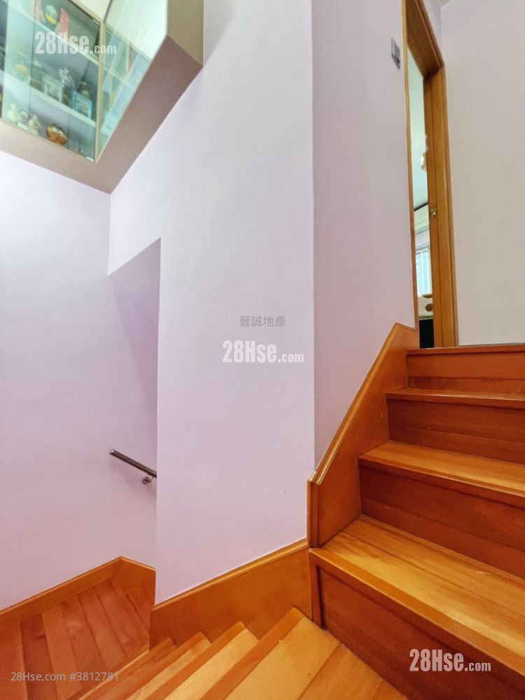 Rhine Terrace Sell 1,206 ft²