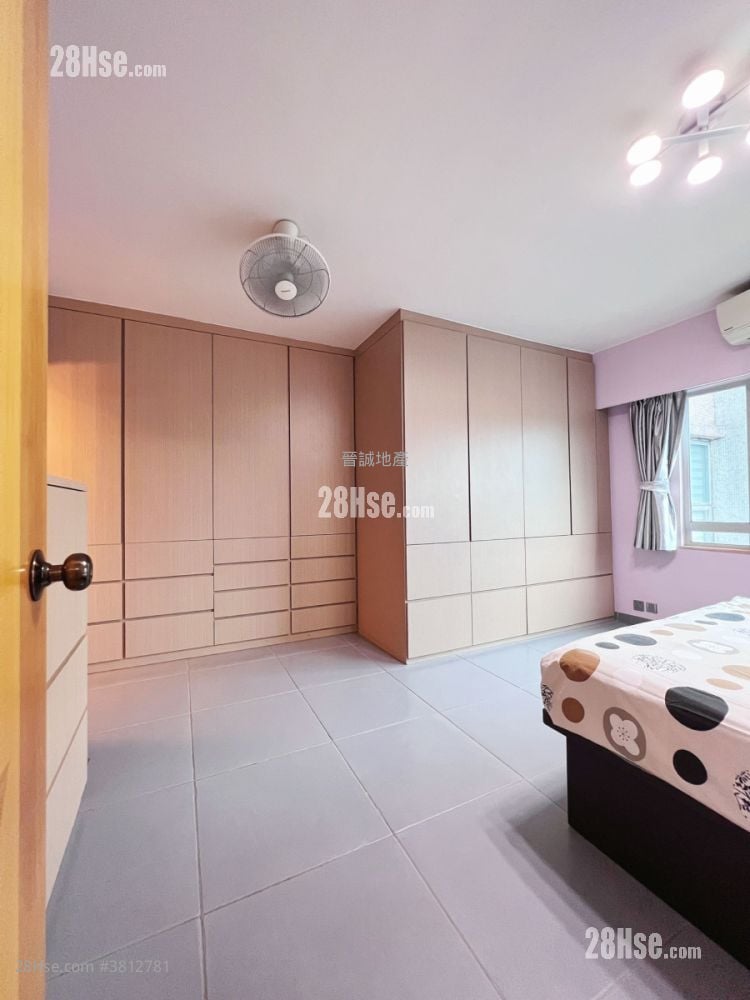 Rhine Terrace Sell 1,206 ft²