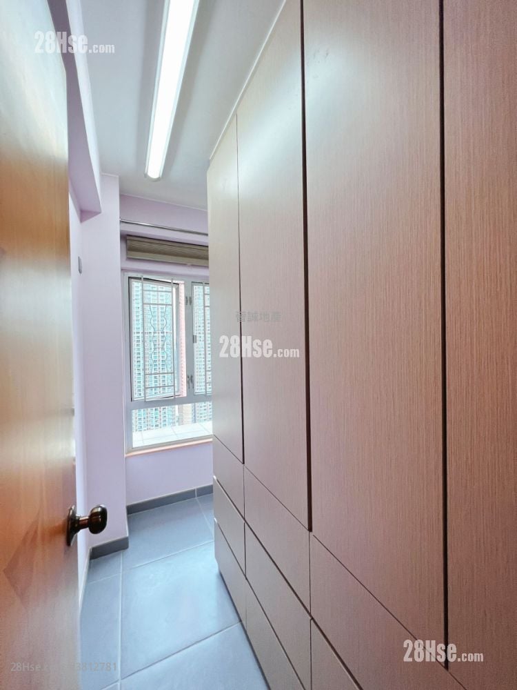 Rhine Terrace Sell 1,206 ft²