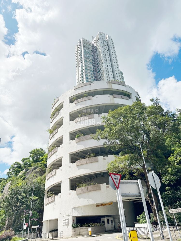 Rhine Terrace Sell 1,206 ft²